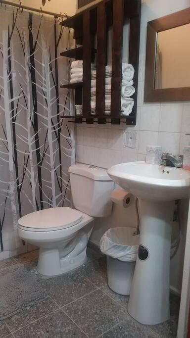 Apartament Cozy Townhouse & Terrace/Pool La Ceiba Zewnętrze zdjęcie